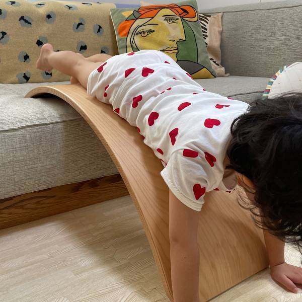 アート•知育•体感を育む！4歳児におすすめおうち遊び3選 | HugMug - 親子で楽しむファッションやライフスタイル情報を届けるママメディア