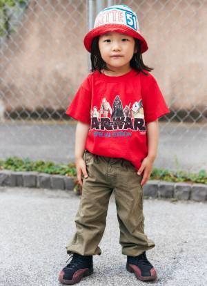 夏はヴィンテージTシャツを着よう！おしゃれ親子の着こなし術をチェック♡ | HugMug - 親子で楽しむファッションやライフスタイル情報を届けるママメディア