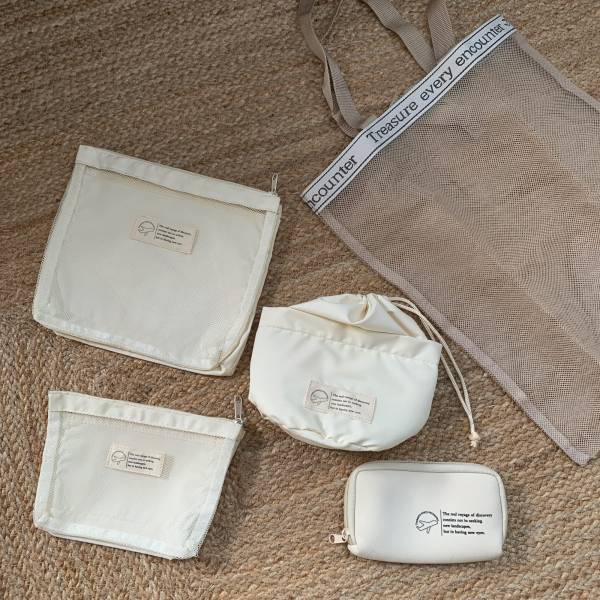 【3COINS】旅行バッグの中を整理整頓！JTBコラボの旅行グッズがおすすめ | HugMug - 親子で楽しむファッションやライフスタイル情報を届けるママメディア