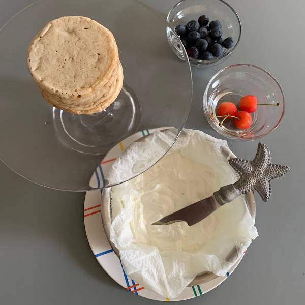 卵不使用！簡単・可愛い1歳のバースデーケーキレシピ | HugMug - 親子で楽しむファッションやライフスタイル情報を届けるママメディア