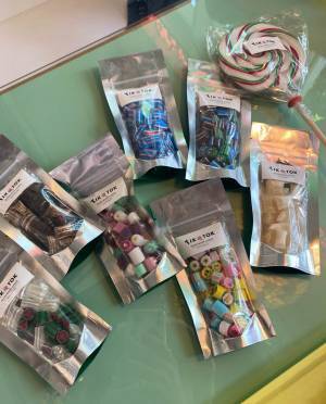 オーダーメイドで作れるキャンディショップ『TIKTOK』が可愛すぎ！ 子どもへのプレゼントにもおすすめ | HugMug - 親子で楽しむファッションやライフスタイル情報を届けるママメディア