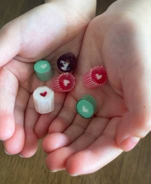 オーダーメイドで作れるキャンディショップ『TIKTOK』が可愛すぎ！ 子どもへのプレゼントにもおすすめ | HugMug - 親子で楽しむファッションやライフスタイル情報を届けるママメディア