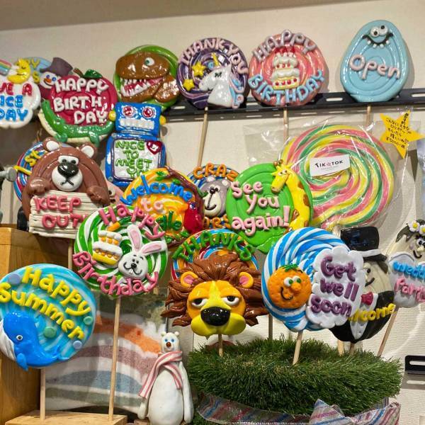 オーダーメイドで作れるキャンディショップ『TIKTOK』が可愛すぎ！ 子どもへのプレゼントにもおすすめ | HugMug - 親子で楽しむファッションやライフスタイル情報を届けるママメディア