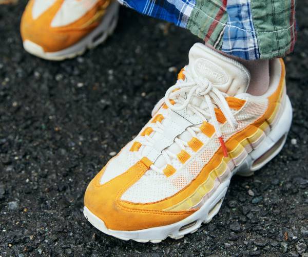 『ユニクロ』上手なおしゃれ親子！ ブルー×レッドでカラーリンク♡ | HugMug