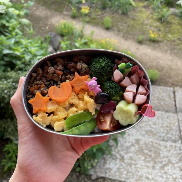 【お弁当】1週間を乗り切る！子どもが喜ぶ可愛いお弁当作りのコツ | HugMug - 親子で楽しむファッションやライフスタイル情報を届けるママメディア