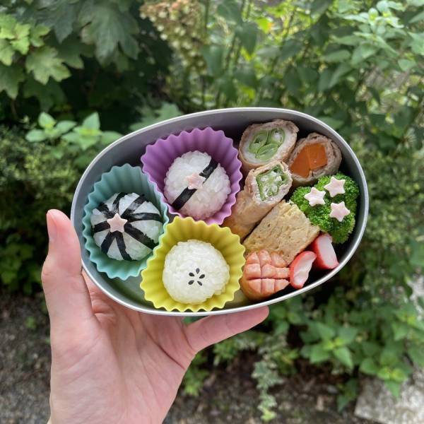 【お弁当】1週間を乗り切る！子どもが喜ぶ可愛いお弁当作りのコツ | HugMug - 親子で楽しむファッションやライフスタイル情報を届けるママメディア