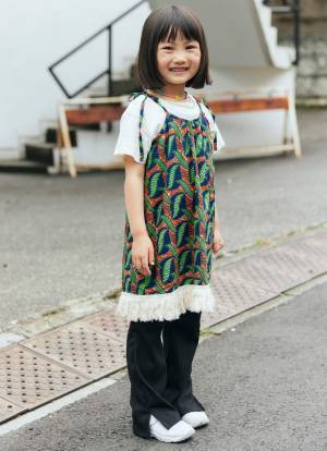 夏のモノトーンコーデ成功術！ 民族調のキッズワンピがアクセント♪ | HugMug - 親子で楽しむファッションやライフスタイル情報を届けるママメディア