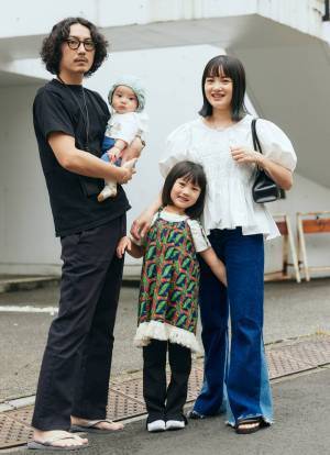 夏のモノトーンコーデ成功術！ 民族調のキッズワンピがアクセント♪ | HugMug - 親子で楽しむファッションやライフスタイル情報を届けるママメディア