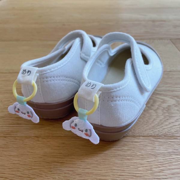 100均でうわばきデコレーション！簡単なのに子供が喜ぶうわばきに変身 | HugMug - 親子で楽しむファッションやライフスタイル情報を届けるママメディア