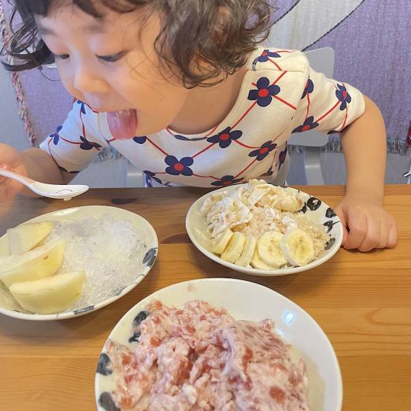 【ドウシシャ】電動ふわふわとろ雪かき氷器の徹底レポとアレンジレシピもご紹介 | HugMug - 親子で楽しむファッションやライフスタイル情報を届けるママメディア