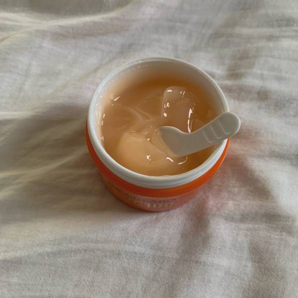 シミになりたくない人必見！日焼けしちゃった人におすすめしたいUVアフターケアコスメ | HugMug - 親子で楽しむファッションやライフスタイル情報を届けるママメディア