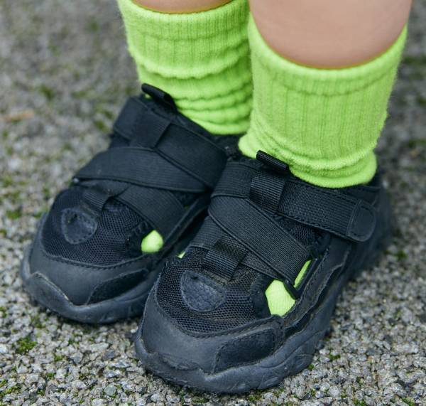 『ZARA』上手なキッズに注目♪ 公園にも行けちゃうおしゃれな親子コーデ！ | HugMug - 親子で楽しむファッションやライフスタイル情報を届けるママメディア