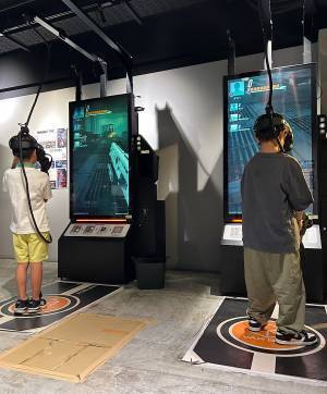 VRゲーム好きキッズ必見！屋内型eスポーツテーマパーク”RED° TOKYO TOWER” | HugMug - 親子で楽しむファッションやライフスタイル情報を届けるママメディア