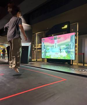 VRゲーム好きキッズ必見！屋内型eスポーツテーマパーク”RED° TOKYO TOWER” | HugMug - 親子で楽しむファッションやライフスタイル情報を届けるママメディア