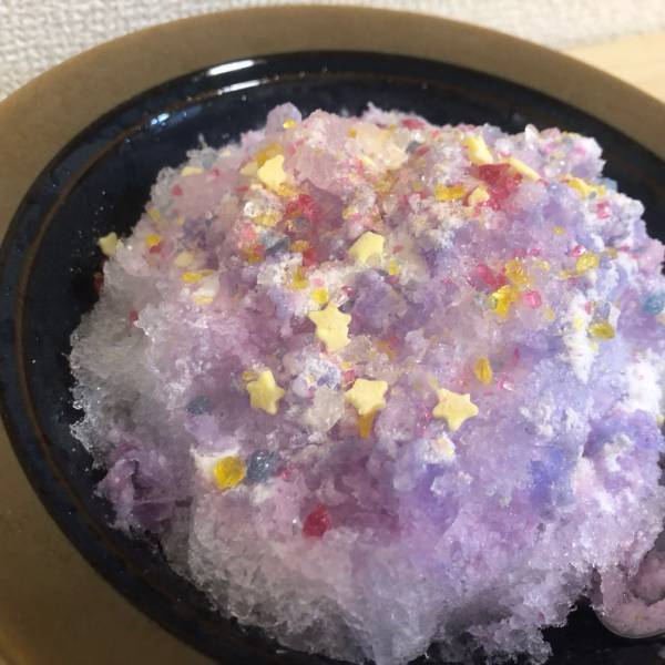 テレビで話題の「ねるねるねるねかき氷」を作ってみた！ | HugMug - 親子で楽しむファッションやライフスタイル情報を届けるママメディア