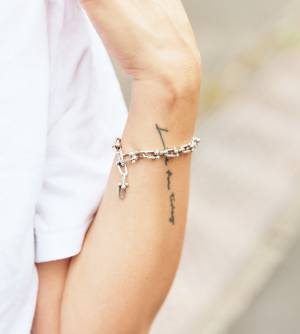 『バースデイ』がやっぱり使える！ 白Tシャツで爽やか親子コーデ | HugMug - 親子で楽しむファッションやライフスタイル情報を届けるママメディア