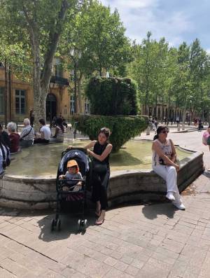 子連れ海外旅行 攻略法！【座席の選び方や機内であるといい持ち物など】 | HugMug - 親子で楽しむファッションやライフスタイル情報を届けるママメディア