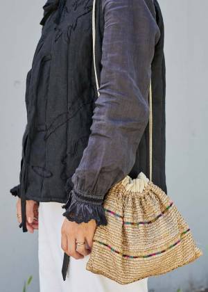 これがママのハンドメイド！？刺しゅうが可愛いベストで仲良し親子リンク♡ | HugMug