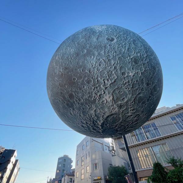 【子どもと楽しむお月見イベント】新感覚アートフェス-MOON ART NIGHT 下北沢2023- | HugMug - 親子で楽しむファッションやライフスタイル情報を届けるママメディア