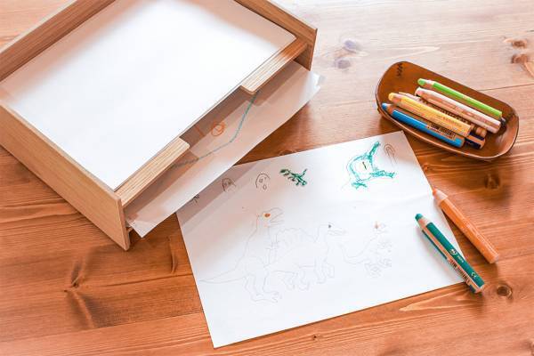 【子ども工作の保管方法】遊び・工作が得意なママたちのアイディア | HugMug