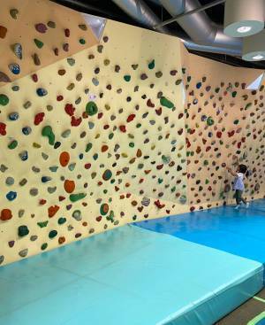 入場無料！？カフェあり＆5フロアの巨大室内遊び場「ギャラクシティ」が凄すぎる！ | HugMug