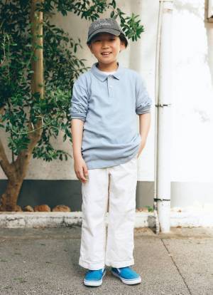 淡ブルー×ホワイトをシェアした爽やか秋コーデ。『ザラ』でつくるキッズコーデがおしゃれ！ | HugMug