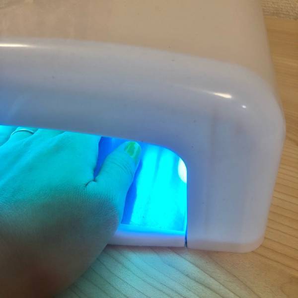 3COINSの美容ブランド「and us」知ってる？カラースティックネイルジェルが激推し！！ | HugMug - 親子で楽しむファッションやライフスタイル情報を届けるママメディア