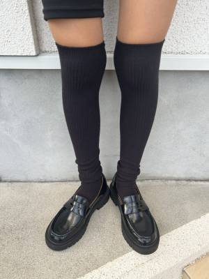 トレンドのローファーは【UNIQLO : C】 で手に入れろ！ソックスとの相性抜群！ | HugMug