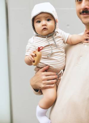 ヴィンテージMIXでおしゃれ度爆上げ。ベージュでつくるファミリーリンクコーデ♪ | HugMug