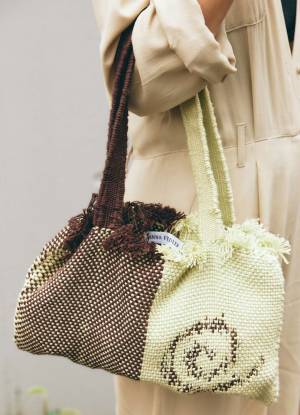 ヴィンテージMIXでおしゃれ度爆上げ。ベージュでつくるファミリーリンクコーデ♪ | HugMug