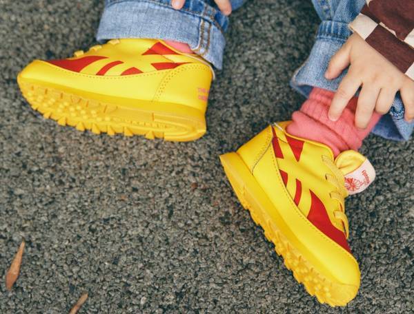 『韓国子ども服』でつくるなかよし双子コーデ♪ 柄×柄を親子でポップに着こなし！ | HugMug