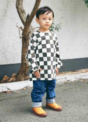 『韓国子ども服』でつくるなかよし双子コーデ♪ 柄×柄を親子でポップに着こなし！ | HugMug