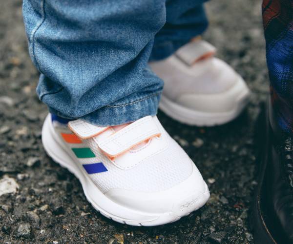 それ『西松屋』！？プチプラキッズコーデ＆チェック柄リンクの夫婦コーデがおしゃれ♡   | HugMug