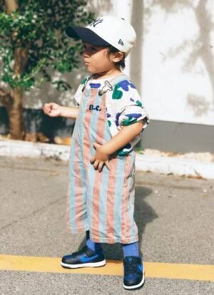 オーバーオールで親子リンク♡『海外子ども服』を使ったカラフルコーデにも注目！ | HugMug