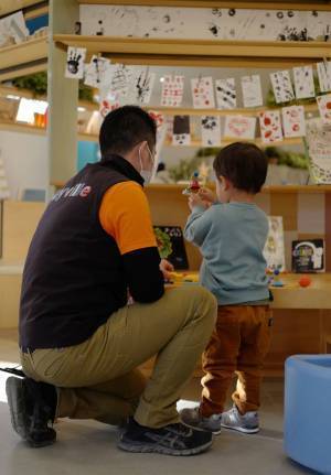 「“買ってよかった！” 3歳児向けオモチャと知育グッズ」武智志穂の沖縄でのんびり双子育児 Vol.38 | HugMug