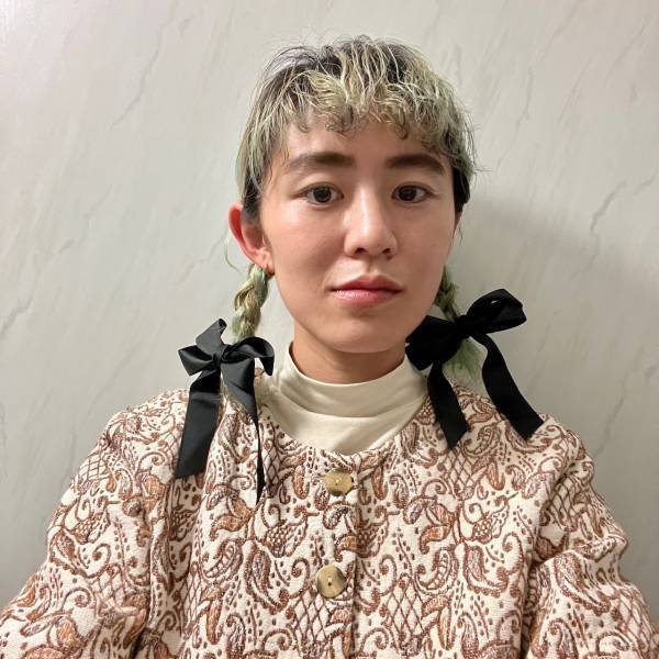 【3COINS】 30代女子に人気の大人かわいいヘアアクセ＆ヘアアレンジ | HugMug