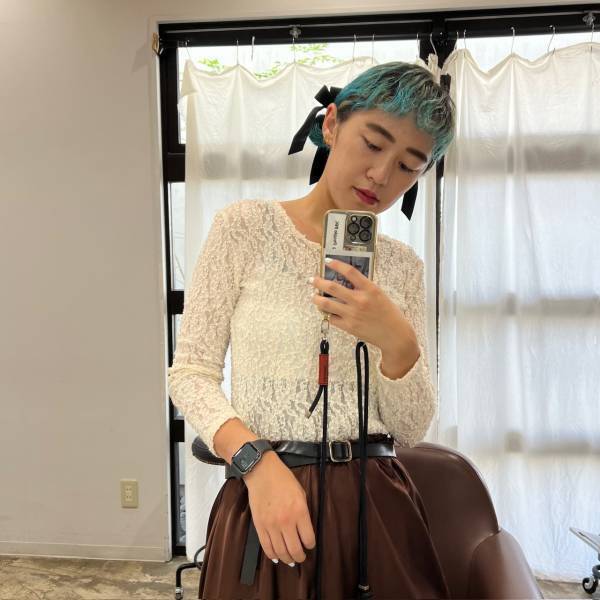 【3COINS】 30代女子に人気の大人かわいいヘアアクセ＆ヘアアレンジ | HugMug