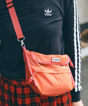 『ZARAキッズ』の秋服もうチェックした？赤×黒でつくる秋のスポーティコーデ♡ | HugMug