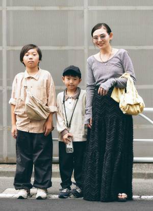 おしゃれ親子のブラックリンクコーデ♡ 淡色を合わせて抜け感◎ | HugMug