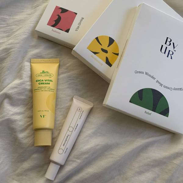 乾燥＆毛穴対策におすすめ！ツヤ肌をつくるリピ買いコスメ | HugMug