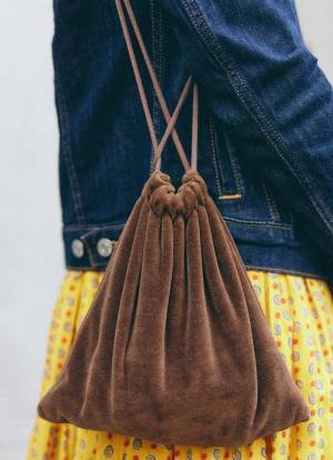 デニムのおしゃれな着こなし術♡ 柄ものを投入してハッピーに！ | HugMug