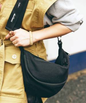 それ『ユニクロ』のスウェットなの！？変形ベストを使っておしゃれを格上げ！ | HugMug