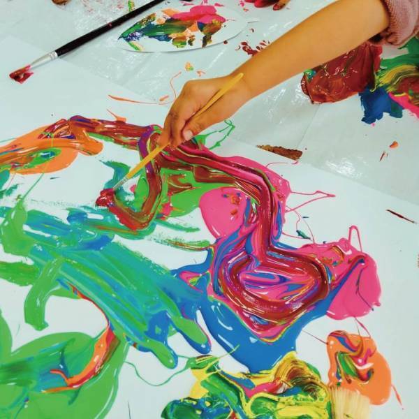 子どもの感性を豊かにする【ワークショップ8選】 | HugMug