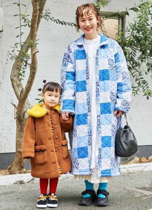 古着上手なおしゃれママに注目！カラフルコーデで寒さを撃退♡ | HugMug