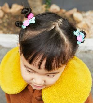 古着上手なおしゃれママに注目！カラフルコーデで寒さを撃退♡ | HugMug