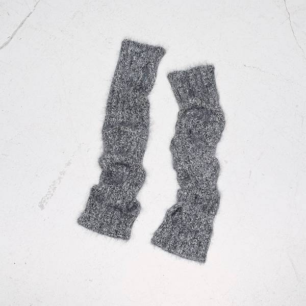 スマホもスイスイ操作できる！【指が出る手袋＆アームウォーマー６選】 | HugMug