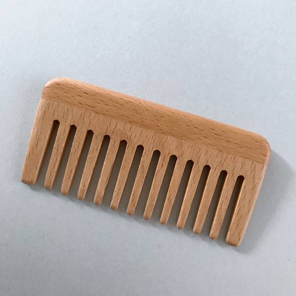 髪の乾燥対策に◎アイロンもドライヤーも使わない！冬の簡単スタイリング | HugMug