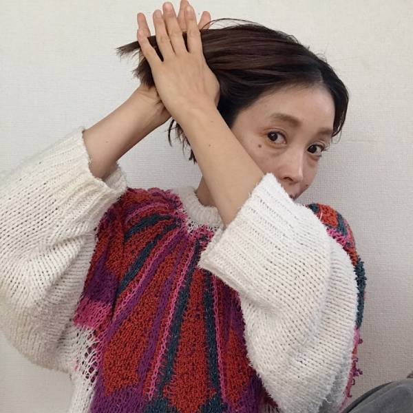 髪の乾燥対策に◎アイロンもドライヤーも使わない！冬の簡単スタイリング | HugMug