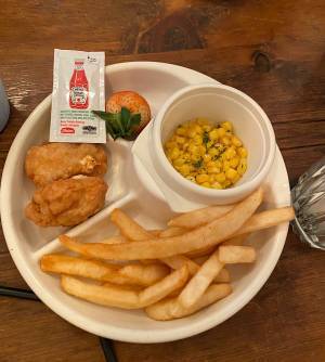 【子連れランチにおすすめ】恵比寿の「Burger Mania Ebisu」がおしゃれでおいしい！ | HugMug