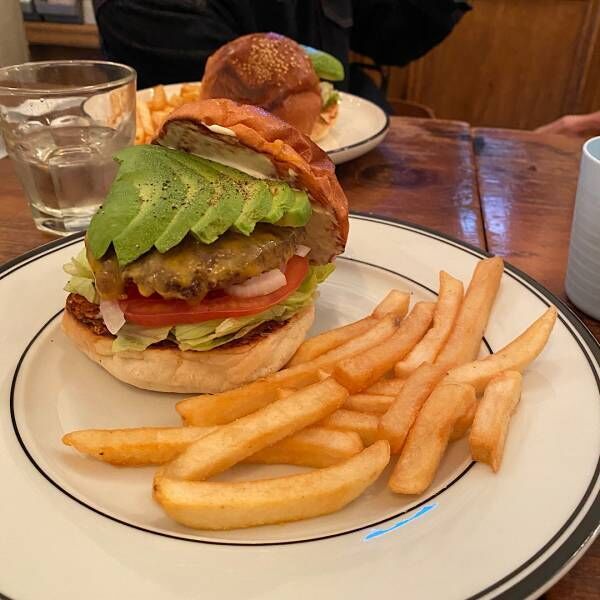 【子連れランチにおすすめ】恵比寿の「Burger Mania Ebisu」がおしゃれでおいしい！ | HugMug